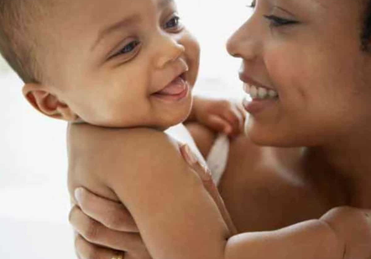 Amamentação e Saúde Óssea: Fortalecendo Mães e Bebês com Milk Mama!